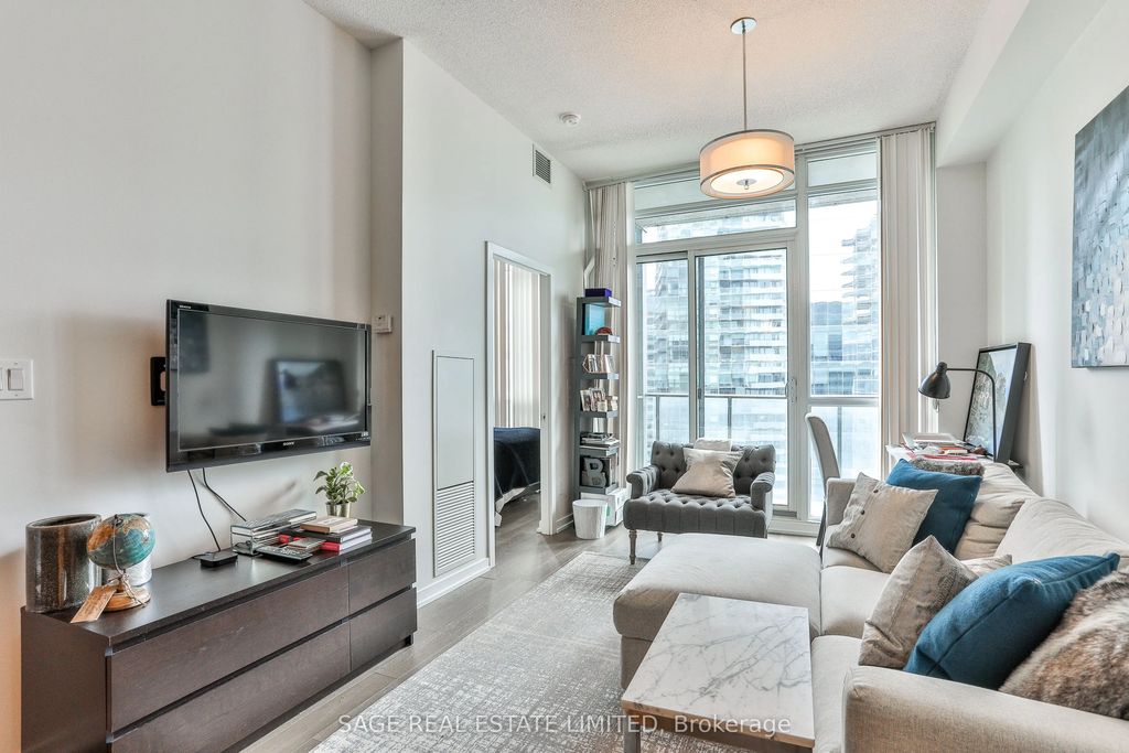 55 Bremner Boulevard E 2808, Toronto C01