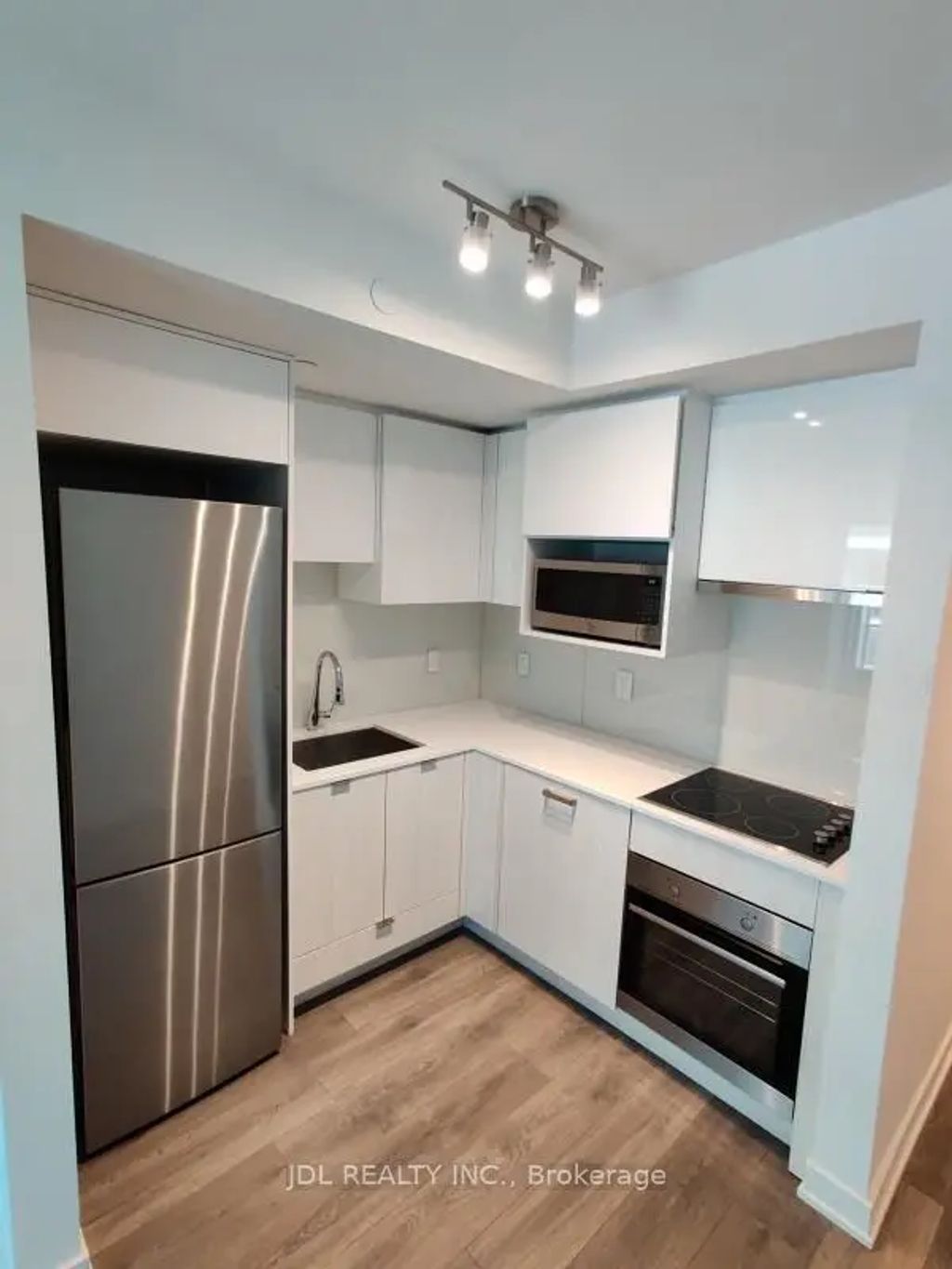 195 Redpath Avenue 814, Toronto C10