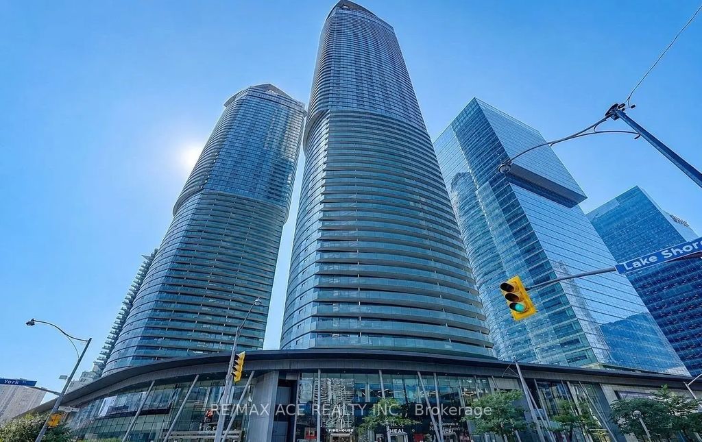12 York Street 404, Toronto C01