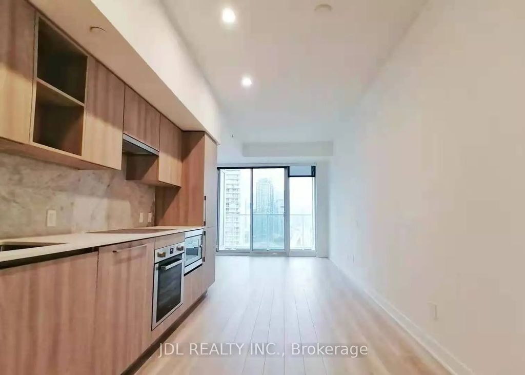 19 Bathurst Street 2806, Toronto C01
