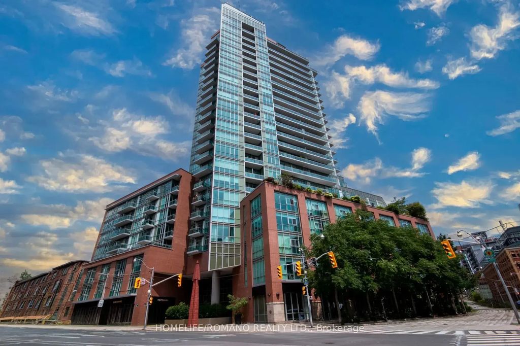 112 George Street 535, Toronto C08