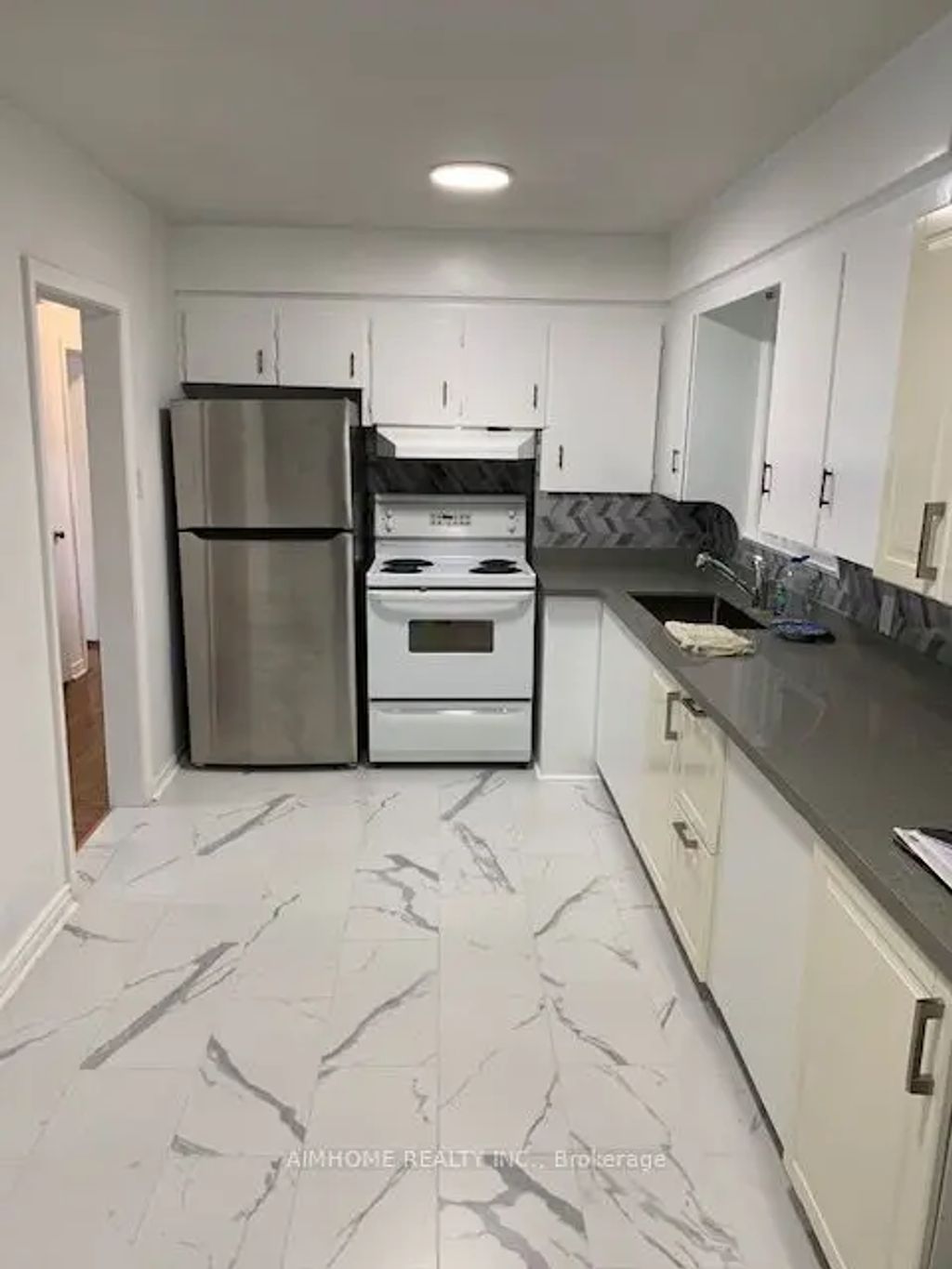 224 Finch Avenue E Main Floor, Toronto C14