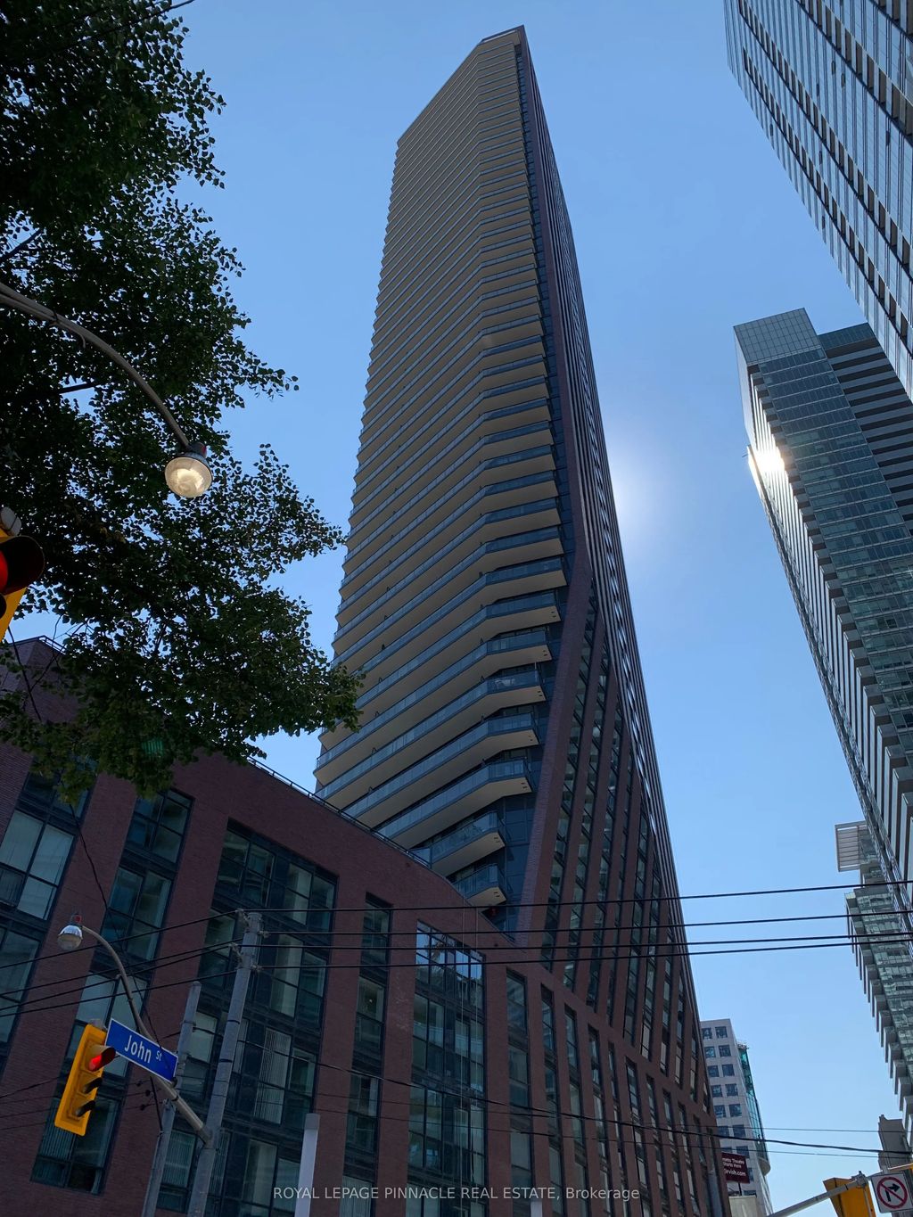 99 John Street 903, Toronto C01