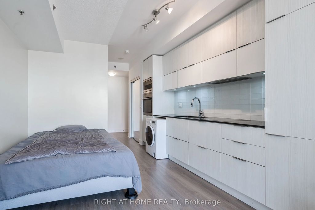 318 Richmond Street W 3509, Toronto C01