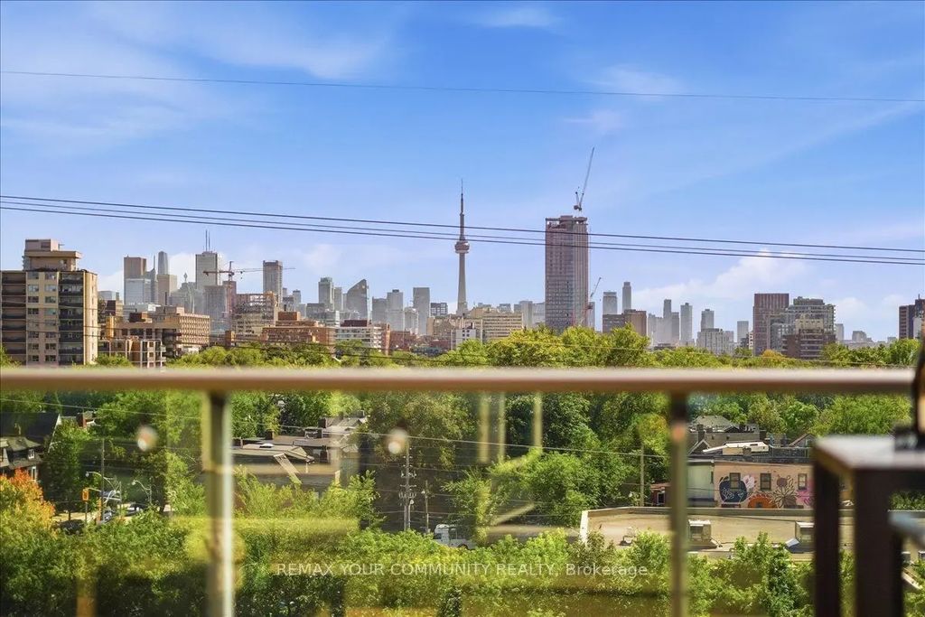 380 Macpherson Avenue 501, Toronto C02