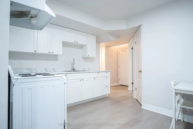 116 Regina Avenue Basement, Toronto C04