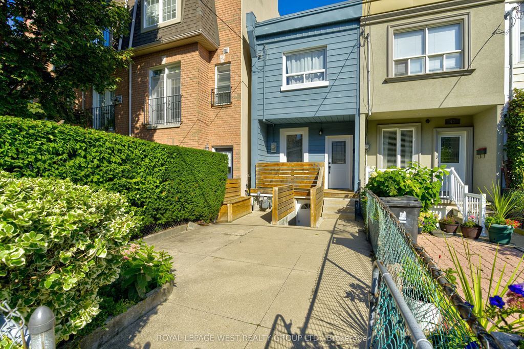 44 Fisher Street, Toronto C01