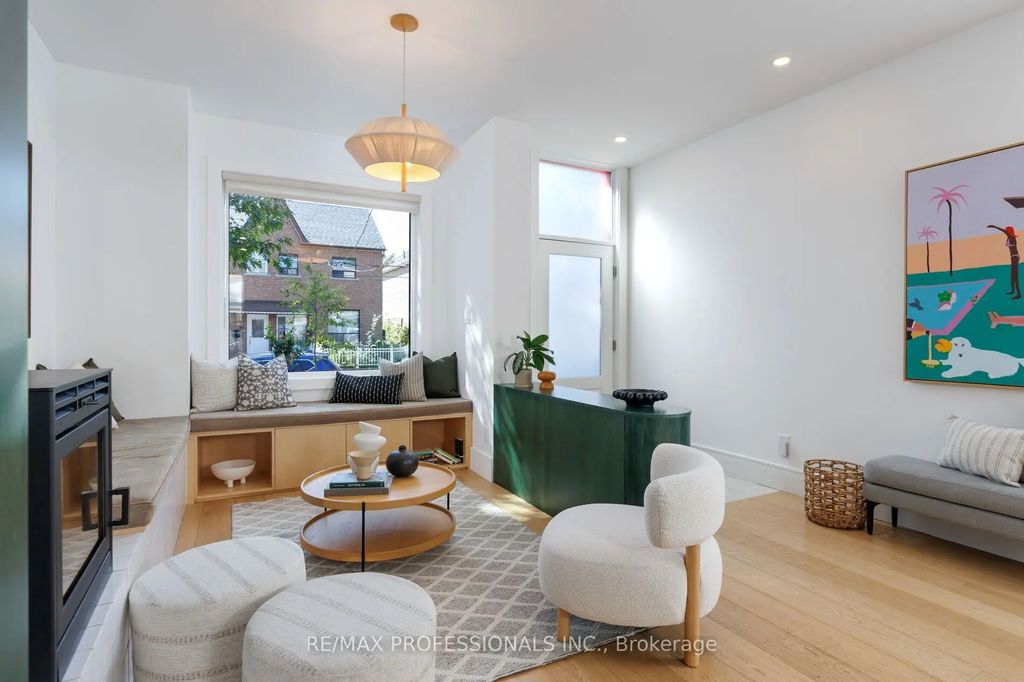 69 Sheridan Avenue, Toronto C01