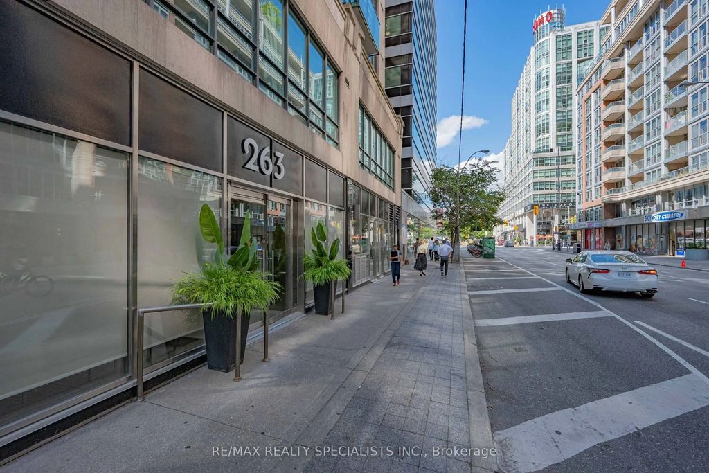 263 Wellington Street W 503, Toronto C01