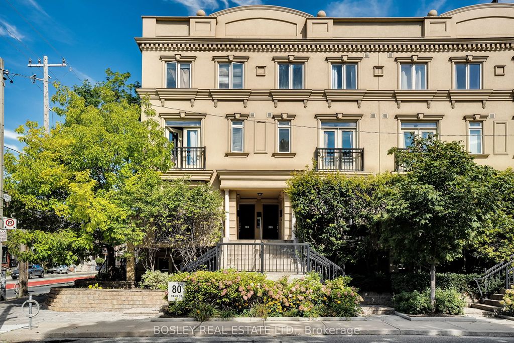 80 Carr Street Th22, Toronto C01