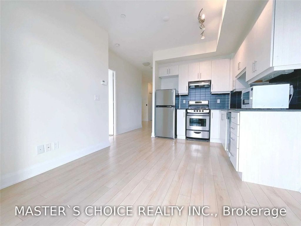 68 Canterbury Place 1607, Toronto C07