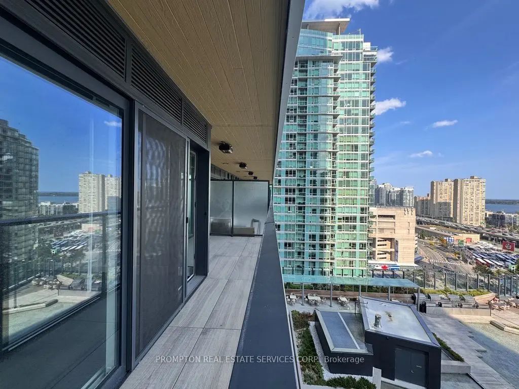 1 Concord Cityplace Way 1709, Toronto C01