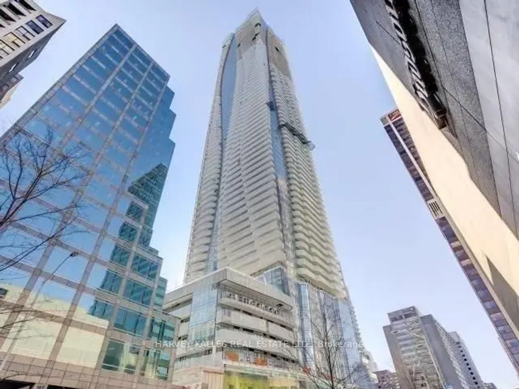 1 Bloor Street E 6005, Toronto C08