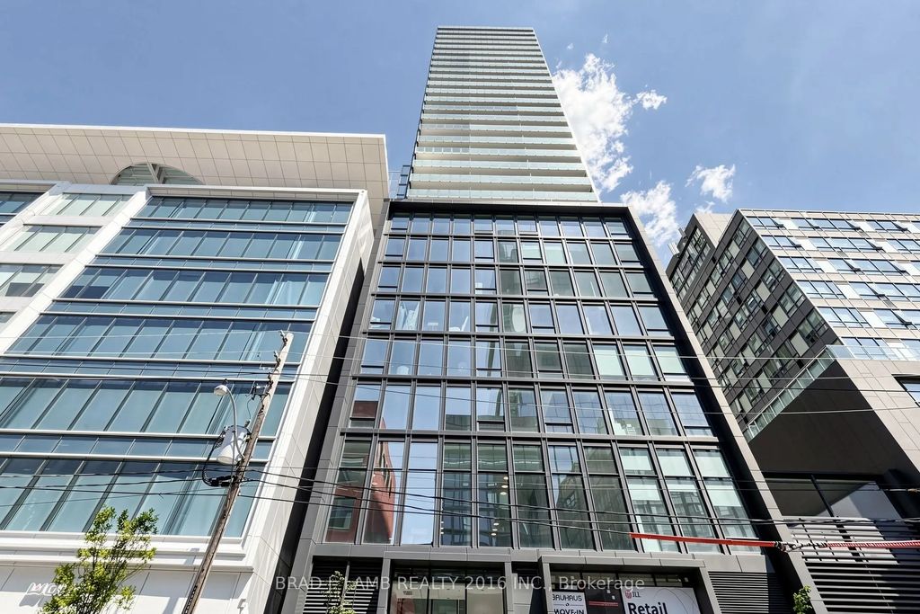 284 King Street E 2004, Toronto C08