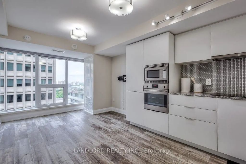 955 Bay Street 1714, Toronto C01