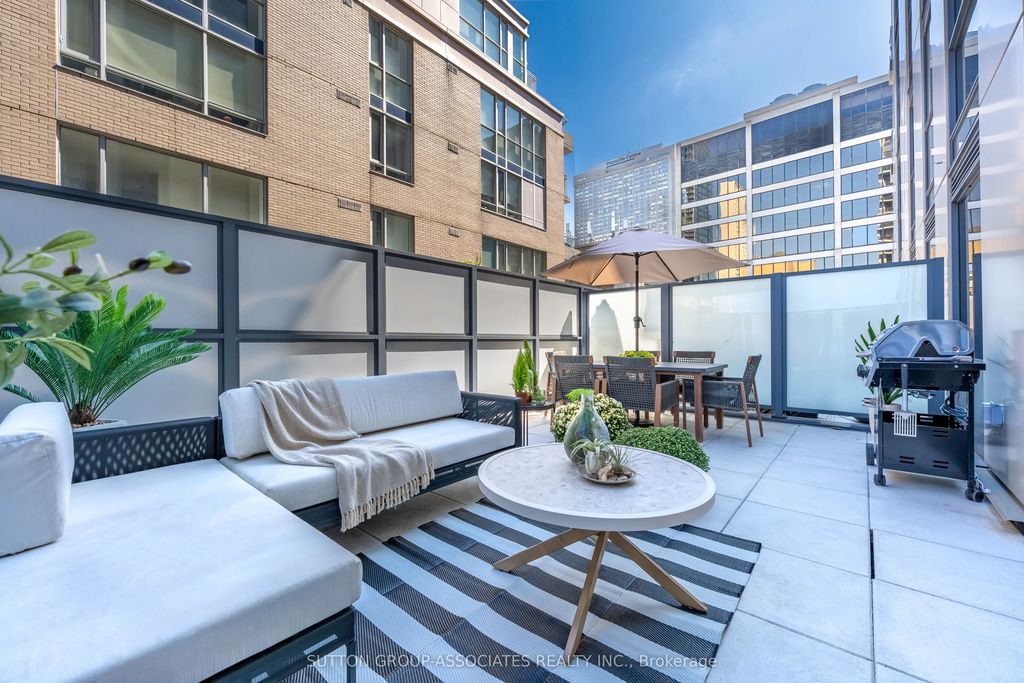 88 Cumberland Street 1107, Toronto C02