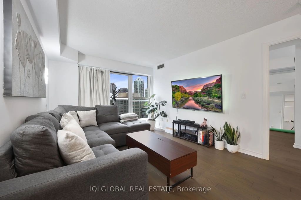 250 Wellington Street W 1133, Toronto C01