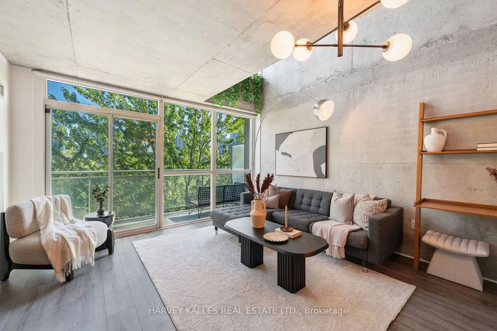 954 King Street W 507, Toronto C01