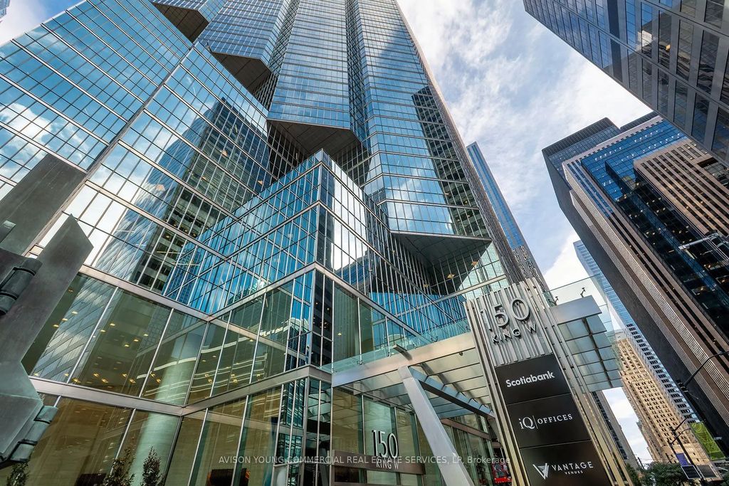 150 King Street W 2003, Toronto C01