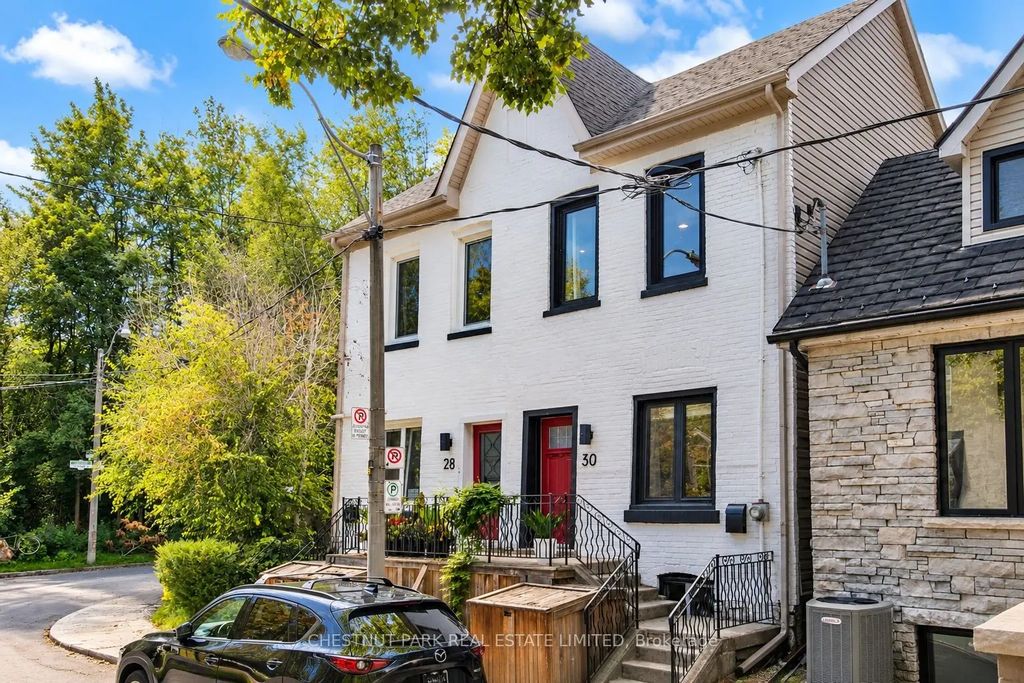 30 St Paul Street, Toronto C08