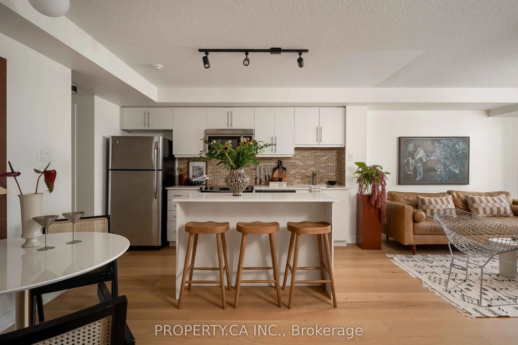 1171 Queen Street W 413, Toronto C01