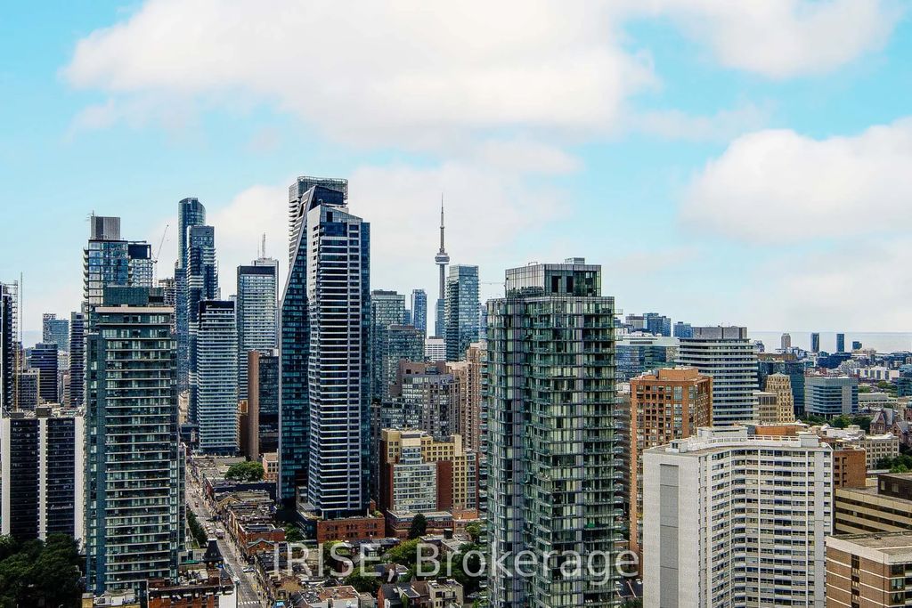 1 Bloor Street E 2904, Toronto C08