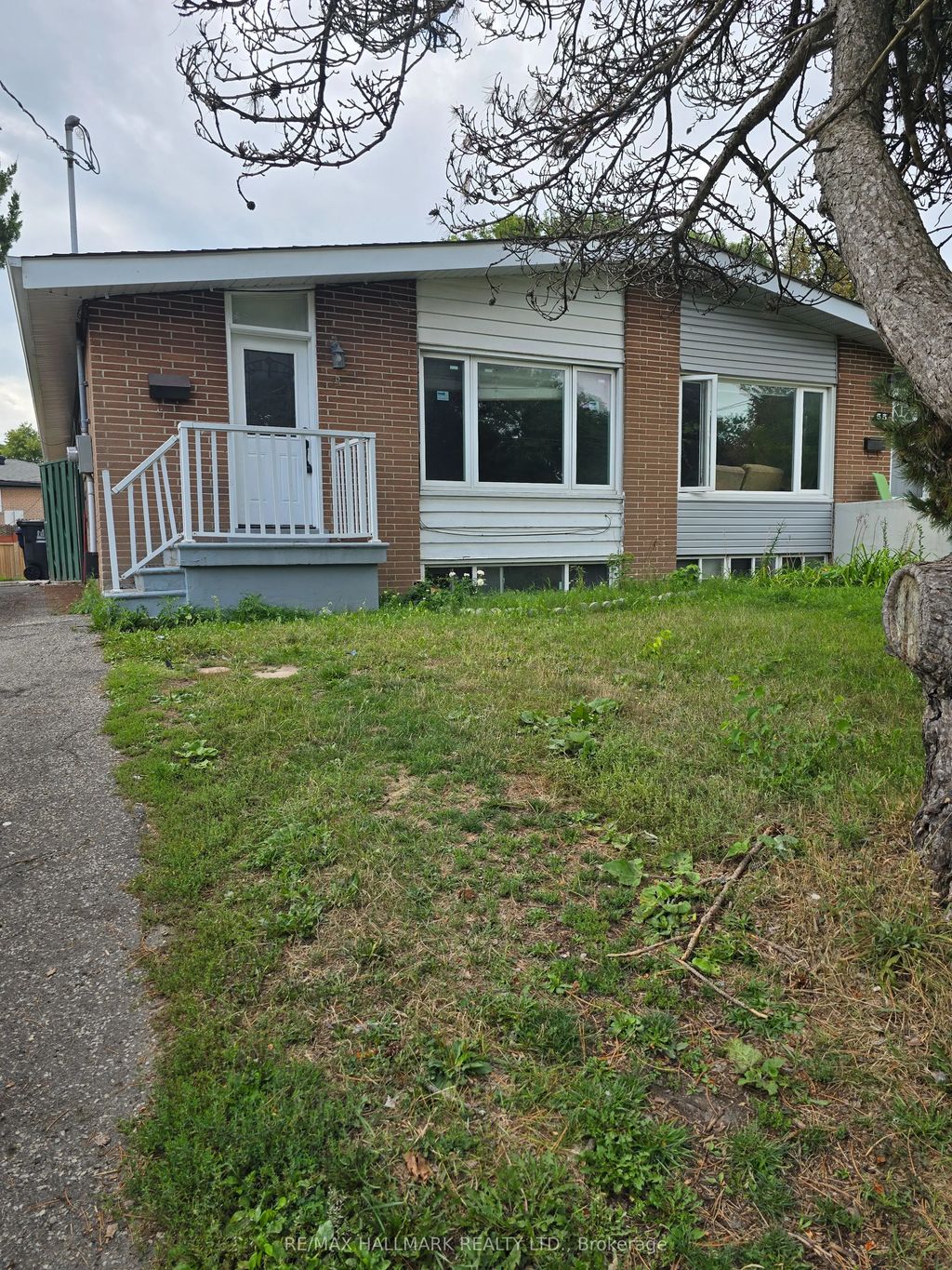 53 Billington Crescent Upper Portion, Toronto C13