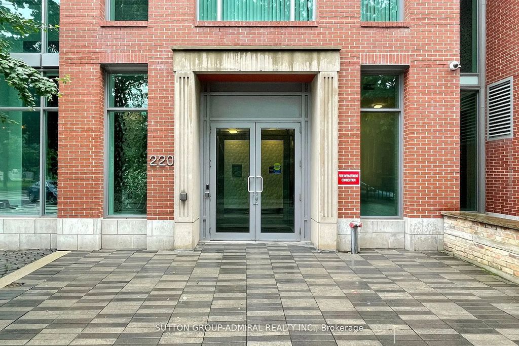 220 George Street 304, Toronto C08