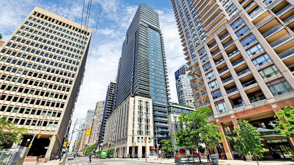 955 Bay Street 3807, Toronto C01
