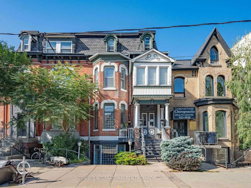 212 Carlton Street Main, Toronto C08