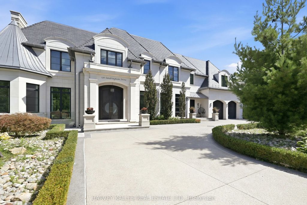 126 Sandringham Drive, Toronto C07