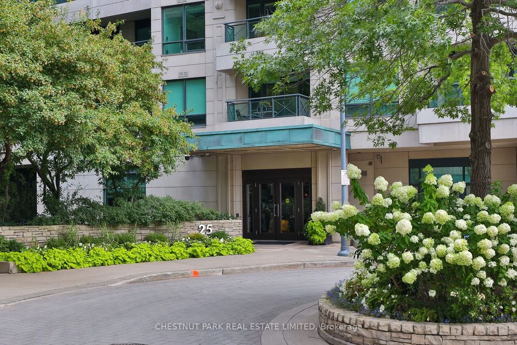 25 Scrivener Square 201, Toronto C09
