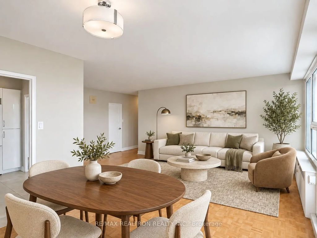 10 Shallmar Boulevard 709, Toronto C04
