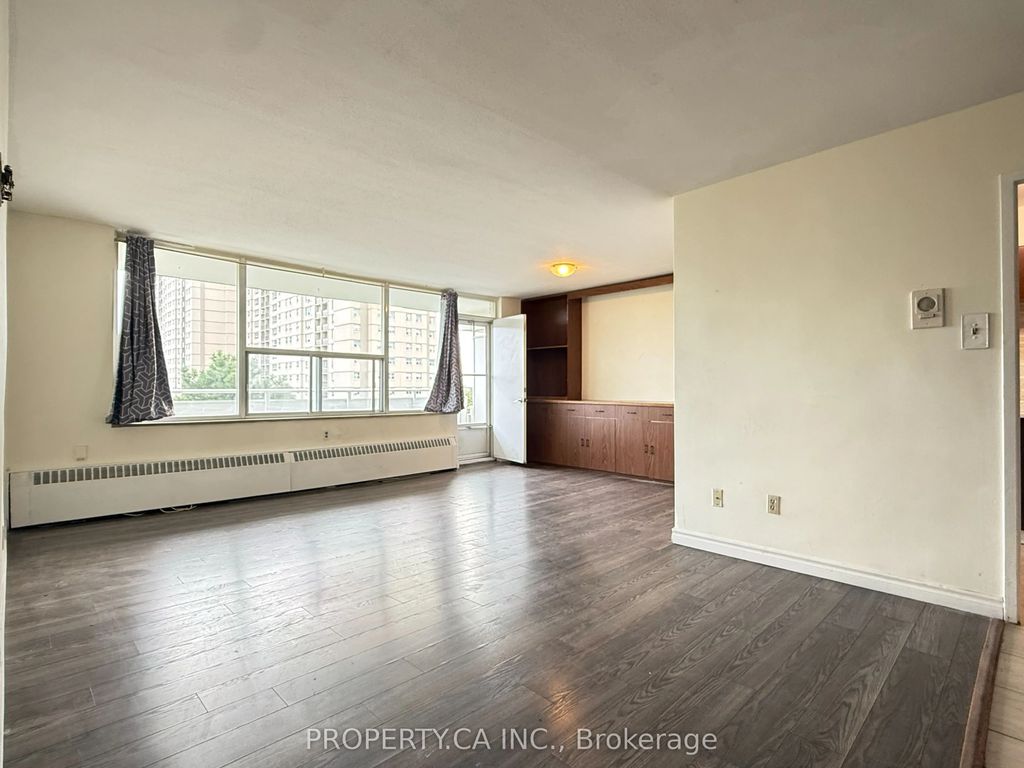 10 Parkway Forest Drive 411, Toronto C15