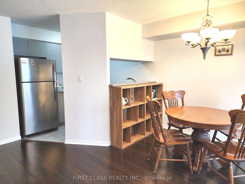 24 Wellesley Street W 1306, Toronto C01