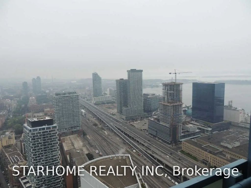 8 The Esplanade N/a 4909, Toronto C08