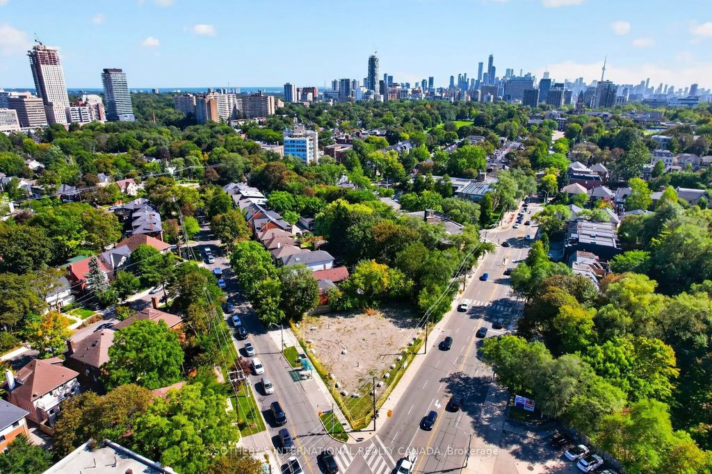 861 Avenue Road, Toronto C03