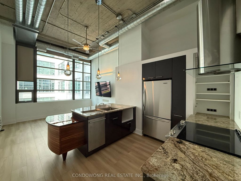 637 Lake Shore Boulevard W 331, Toronto C01