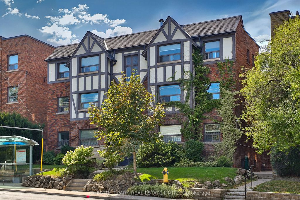 1648 Bathurst Street 5, Toronto C03