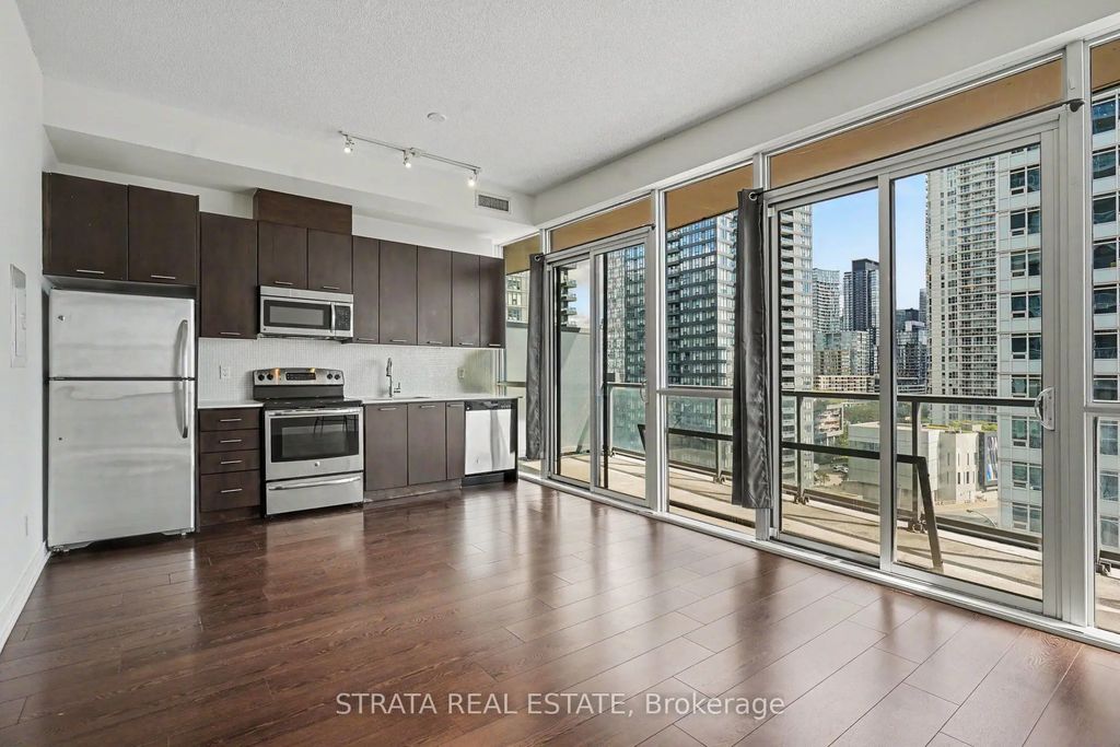20 Bruyeres Mews 1510, Toronto C01