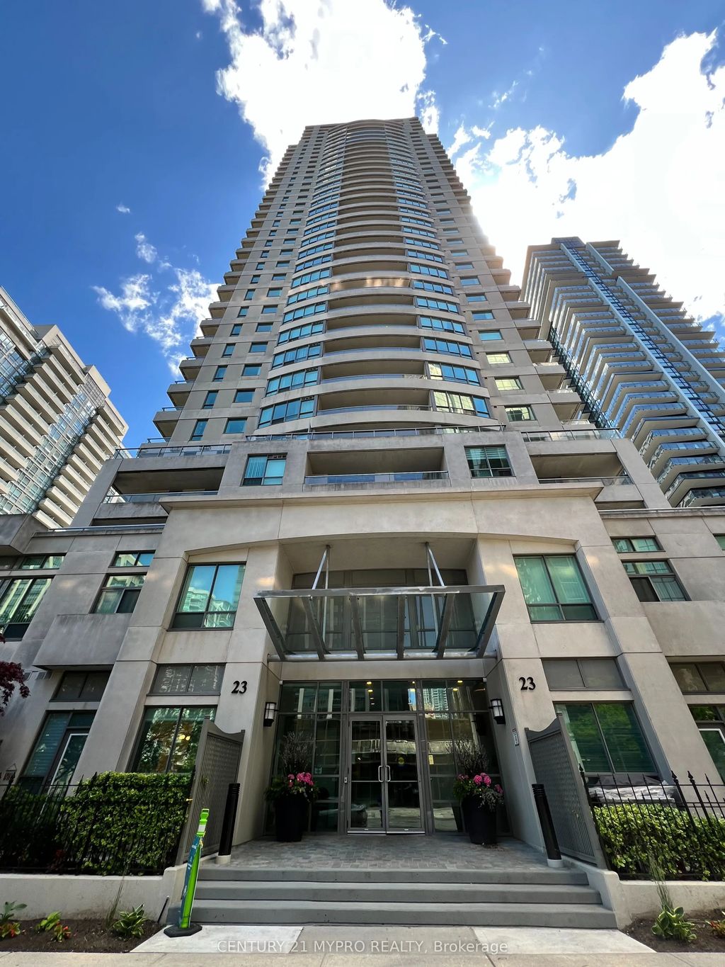 23 Hollywood Avenue 2702, Toronto C14