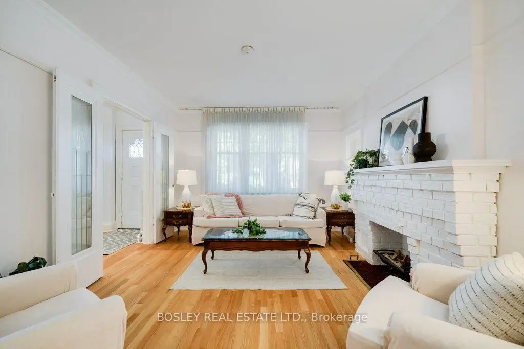 247 Melrose Avenue, Toronto C04