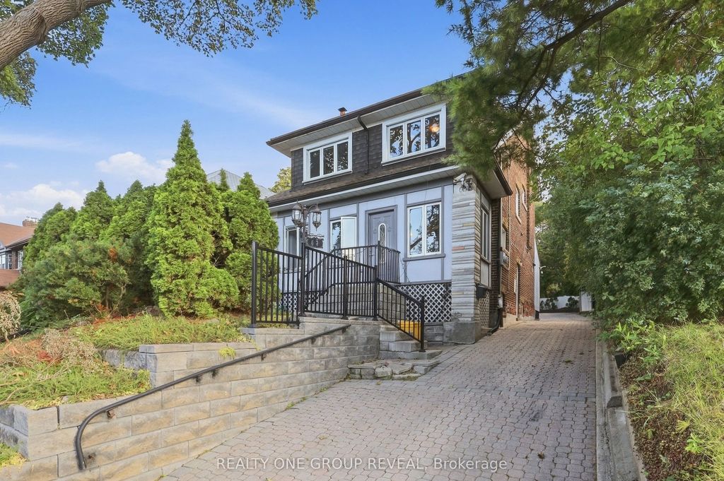 83 Lawrence Avenue E, Toronto C04