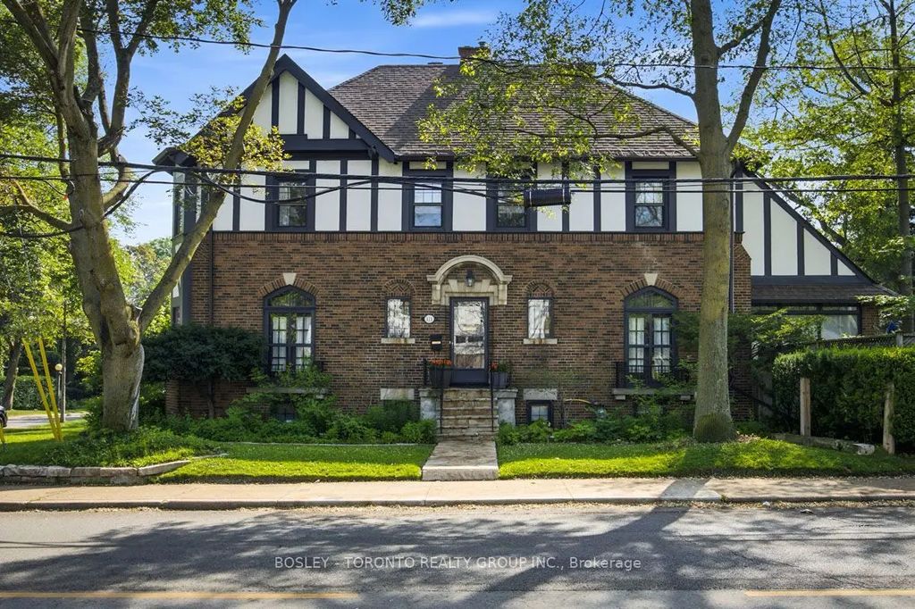 111 Welland Avenue, Toronto C09