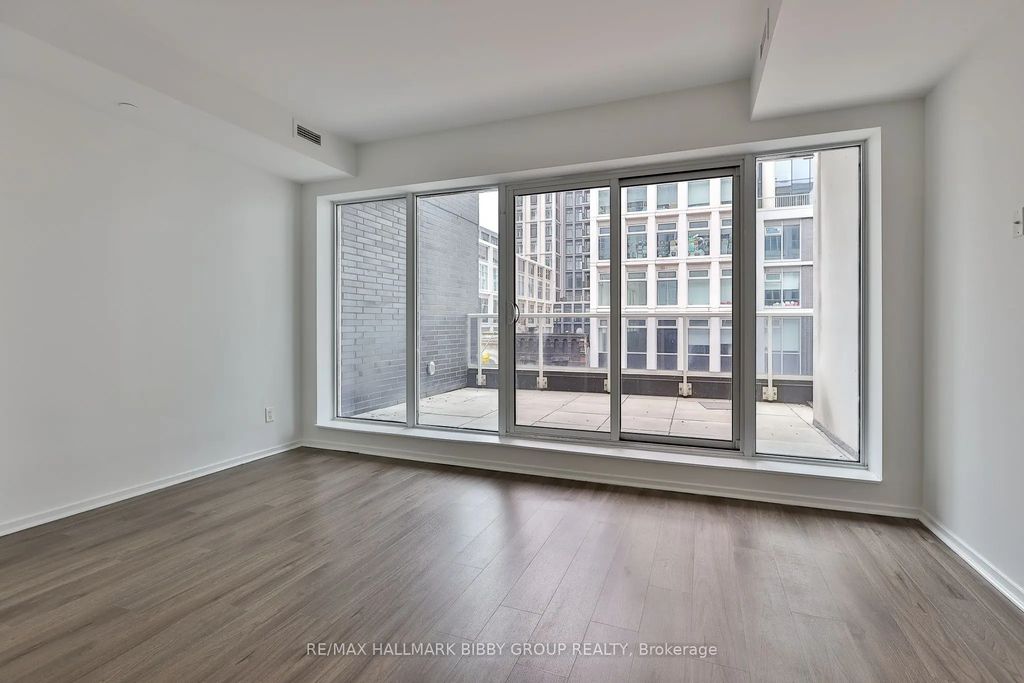 783 Bathurst Street 422, Toronto C01