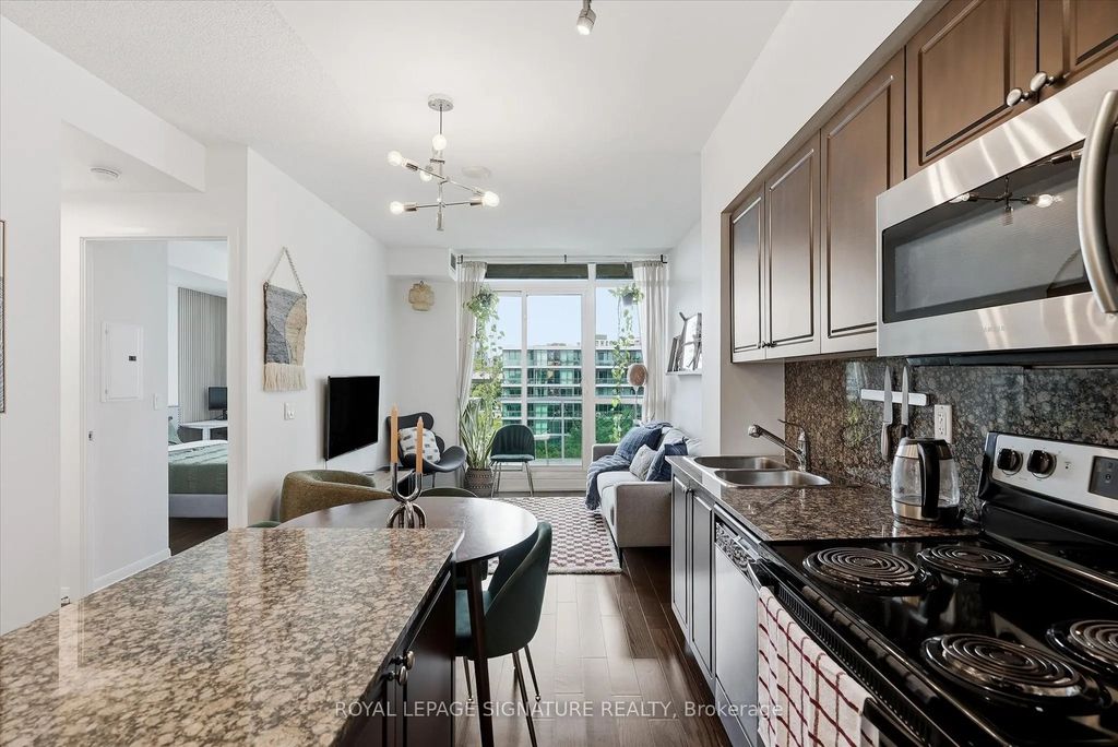 215 Fort York Boulevard 711, Toronto C01