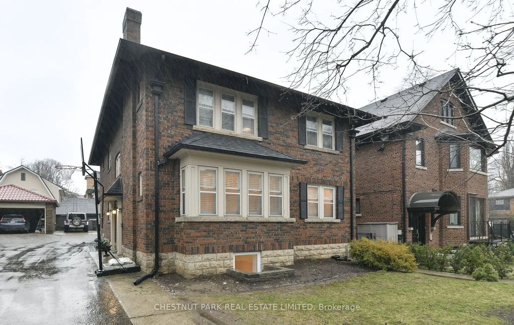 11 Rose Park Crescent Lower, Toronto C09