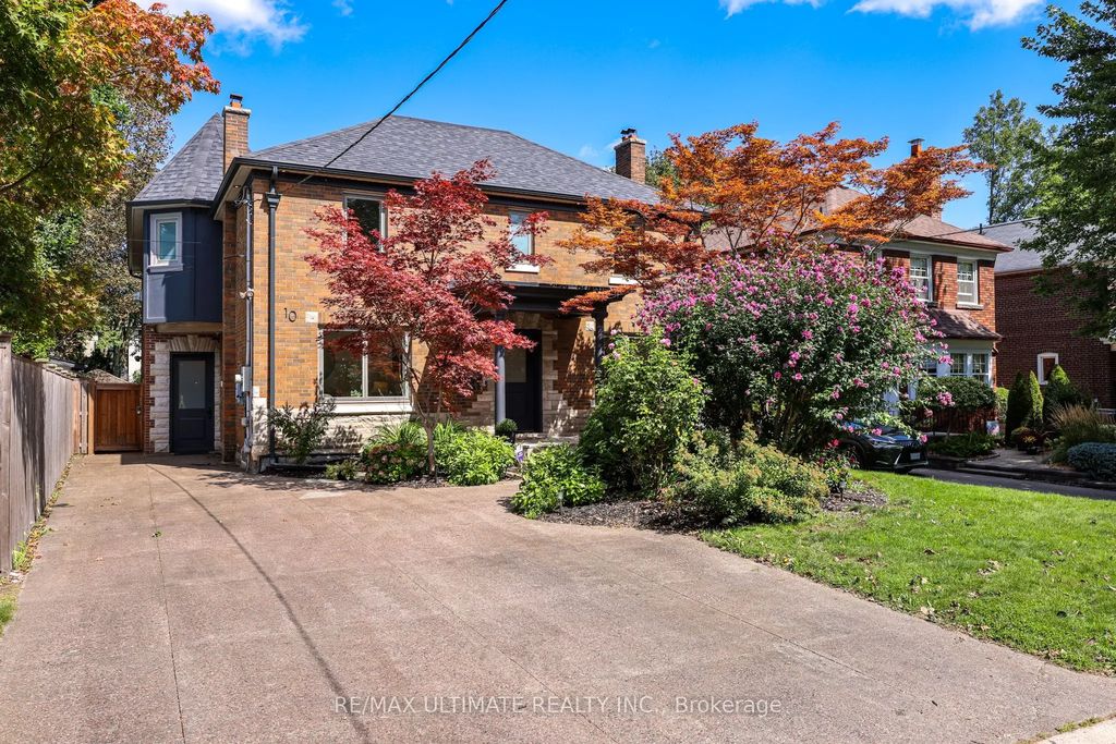 10 Field Avenue, Toronto C11