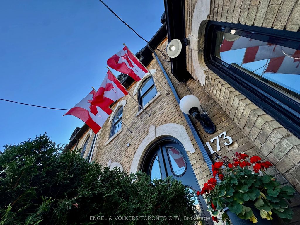 173 Carlton Street 3f, Toronto C08