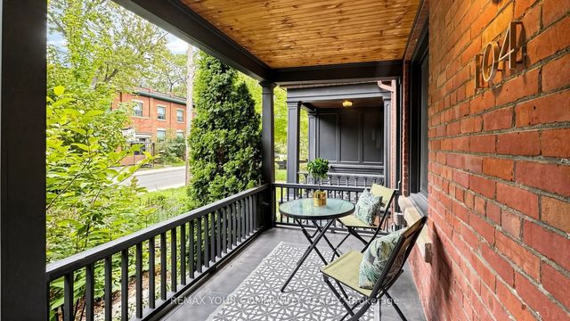104 Wells Street, Toronto C02